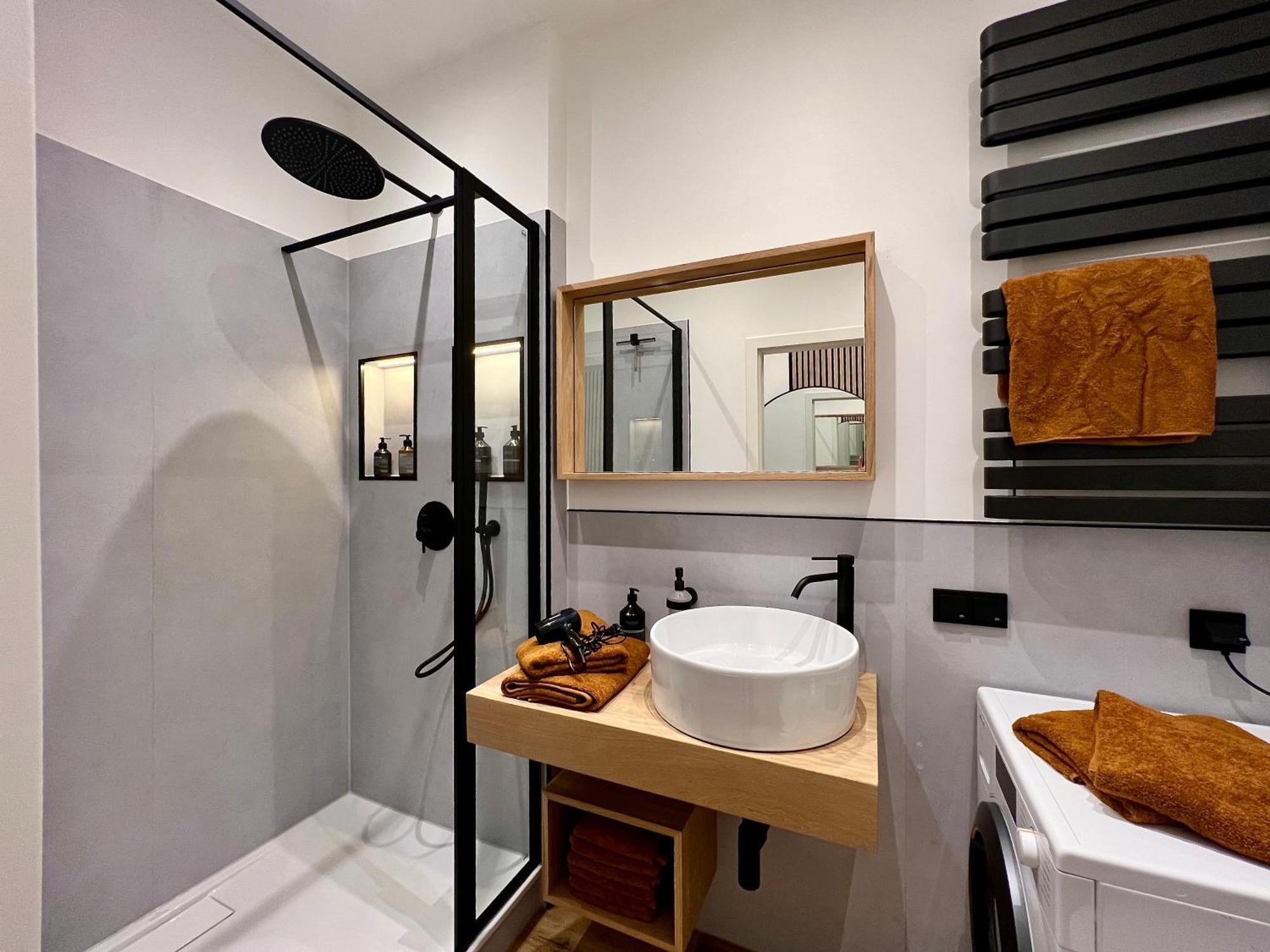 Edler Wohnraum Luxurioeses Studio Im Zentrum Mit Balkon, Kaffeevollautomat, Klima & Parkplatz Zwickau Eksteriør bilde
